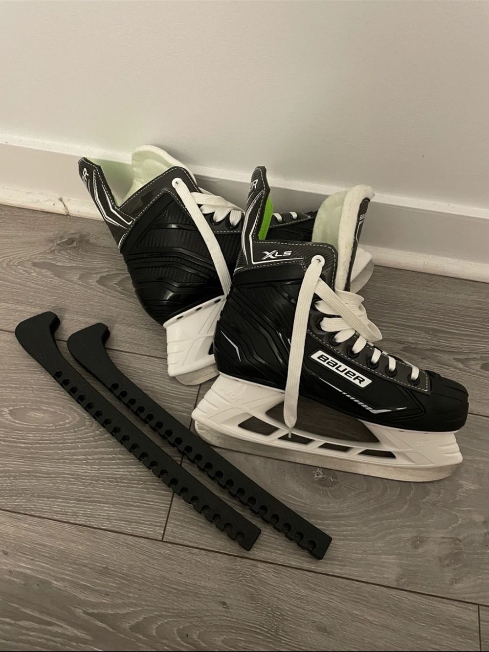 Bauer Black and White Ice Hockey Skates